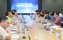 정장선 평택시장, "청년 농업인의 어려움 없도록 최선 다해 도울 것"