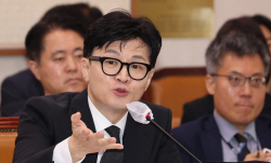 김의겸 "전립선? 석연찮아"...한동훈 "美 장관인데 여기서 이러면"
