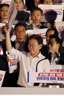 법원 "이재명 단식하면 출석은"...李측 "모르겠다"
