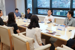 조병규 우리은행장, MZ행원들과 격의없는 대화...보고서쓰기 꿀팁 공유