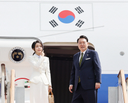 윤 대통령, 5박 7일 아세안·G20 순방 출발···인도네시아·인도 방문