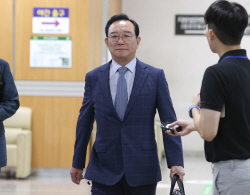 검찰, 송철호 징역 6년·황운하 5년 구형…"유례없는 관권선거"