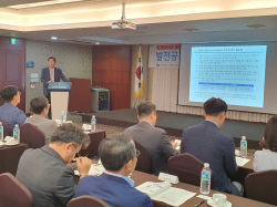 "석탄발전 퇴출, 에너지안보 고려해 속도조절해야"