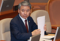 "이종섭 국방부 장관, 尹대통령에 