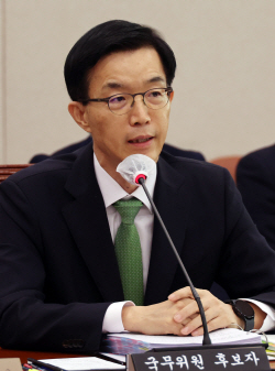 방문규 산업장관 후보 "탈원전으로 한전 적자 심화, 구조조정 검토"