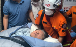 이재명, 민주당이 부른 엠뷸런스에 실려가…단식 19일째