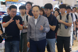 추경호 부총리 "전기차 보조금 지원대상 확대…R&D 예산증액은 검토한적 없어"