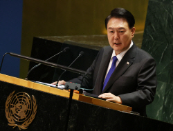 尹 대통령 "러-북 군사거래 한국 겨냥 도발…한국과 동맹국 과시 않을 것"