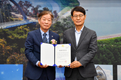 윤여승 초대 영주적십자병원장, 6번째 ‘영주시 명예시민’