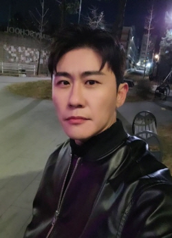 가수 영탁 그리고 배우 박영탁, 투 트랙으로 ‘팬心’ 공략