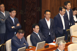 민주당, 박광온 등 원내지도부 총사퇴…사무총장도 사의 표명