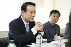 임태희 경기도교육감 "AI활용 교육과 평가,  OECD와 협력 희망"