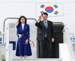 尹대통령, 뉴욕 일정 마치고 귀국길…총 41개국 양자회담 완수