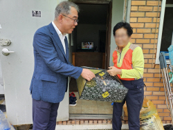 무안군 청계면, 사례관리가구 추석맞이 선물세트 전달