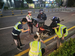 원주시, 불법이륜차 야간 합동 단속
