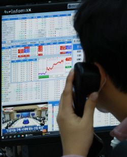 CD금리 ETF에 자금 쏠렸다…증시 약세·증권사 이벤트 효과