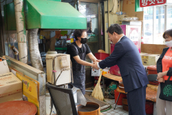 김형동 의원 , 추석 명절을 맞아 안동 전통시장 장보기로 민심 청취