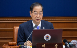 "다음 포털 中응원, 해외세력 조작"…한총리, 여론조작방지TF 구성 지시