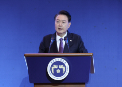 尹 대통령 "동포들은 든든한 지원군…750만 동포 뛸 운동장 넓힐것"
