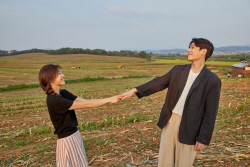 걸스데이 막내 혜리, 소진 결혼 소식에 “막냉이는 벌써 웁니다” 격한 반응