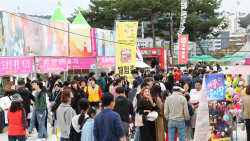 안동국제탈춤페스티벌, 가을 나들이객들로 북적북적