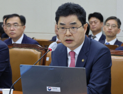 국세청장 "먹튀 주유소 등에 조기 대응체계 강화…재산은닉 체납에 엄정 대응"
