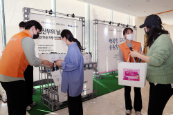 한화손보, 차병원과 임산부용 차량 안전벨트 나눔행사