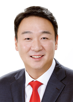 정희용 의원,  농촌 현장의 목소리 담긴 ‘국정감사 정책자료집’ 발간!