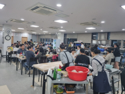 목포활어회플라자, 명절 추석 연휴기간 관광객 북적