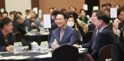 임태희 "경기교육의 ‘자율’ 가치 실현...교장선생님의 도움 절실"