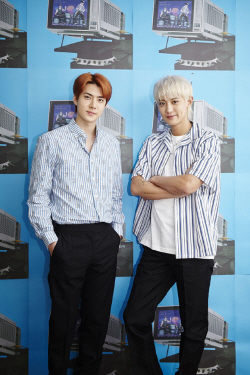 엑소 찬열·세훈 소속사 이적설에 SM엔터 "사실 아니다"