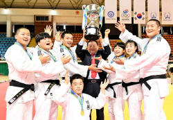 임태희 경기도교육감 "전국체육대회, 고등부 종합우승...5년만의 쾌거"