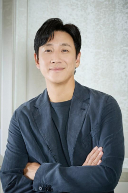 이선균 측 "마약 투약 의혹 정확한 사실관계 확인 중..성실히 수사 임할 것"
