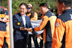 경북소방본부, 포스코가 개발한 초고강도 WTP강 소재 ‘산불진화장구의 실사용 테스트’ 맡아