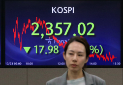 코스피 2400선 붕괴에도 외국인이 찍은 반도체는 선방