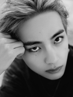 BTS V, ‘슬로우 댄싱’ 리믹스+MV 공개! 