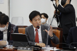 "매립지공사  출자 기업, 환경부 출신 재취업 창구…일감 몰아주기"