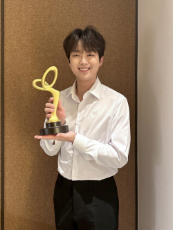 이찬원, 문체부 장관 표창 수상 소감 "팬들 덕분"