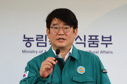 소 럼피스킨병 확산에 내달 초까지 전국서 백신 접종