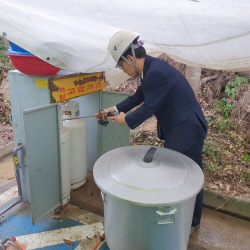 [동정] 이수부 가스안전公 사장직무대행, 월출산 국화축제서 가스안전 직접 챙겨