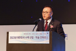 황주호 한수원 사장 "수력발전, 기술 국산화·산업 동반성장"