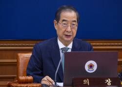 한덕수 총리 "野 법안 강행처리 유감…의견 수렴해 국익 위한 방향 검토"
