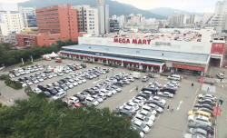 [단독] 오너경영 전환 메가마트, 면접 앞두고 