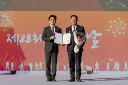 신동춘 그린농산 대표, 가루쌀 널리 알려 ‘대통령상’ 수상 쾌거