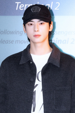 ‘디올 앰버서더’ 차은우, 독보적 비주얼로 공항 패션 완성