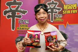 농심 신라면, 泰 대표 수프 똠얌과 손잡았다