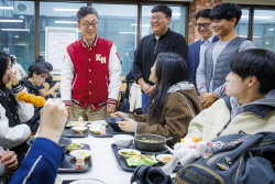 경희대, 재학생 학식 지원 위한 ‘천원의 점심’ 행사 진행