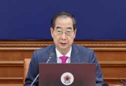 한덕수 총리 "노란봉투법, 노조만 특혜 부여…방송3법, 공영방송 독립성 등 역행"