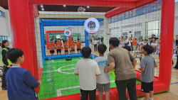 전주시 드론축구, 세계 최대 전자·IT전시회 참가 ‘눈길’
