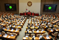조희대 대법원장 후보자 임명안 국회 통과…74일만에 공백 해소